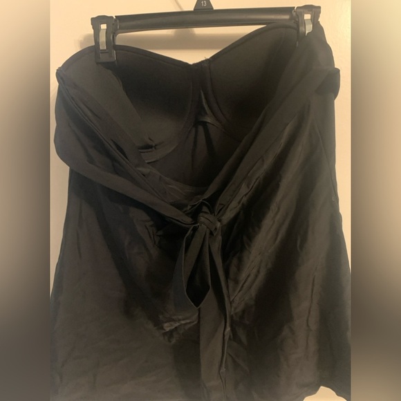 Bathingsuit Top, 38 D, NWOT, Black color, spandex, tankini top. - Picture 2 of 2